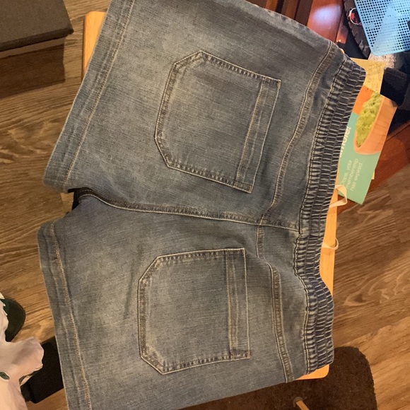 Women’s INC shorts brand, new size large - Picture 2 of 2